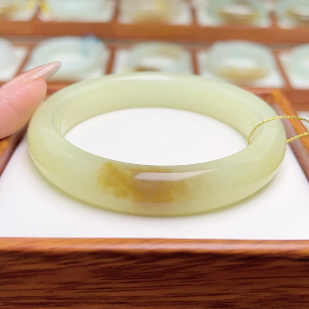 和田玉手镯未镶嵌58.8