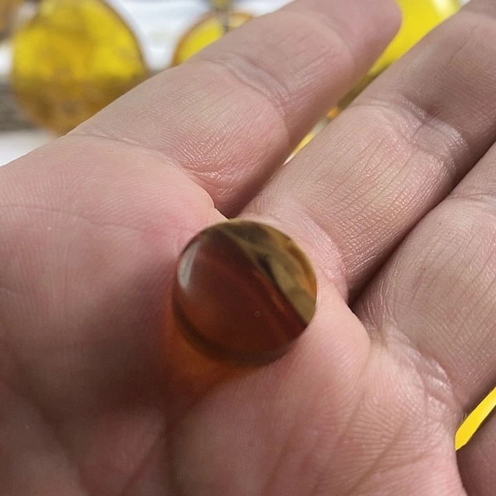 琥珀裸石未镶嵌白*单珠