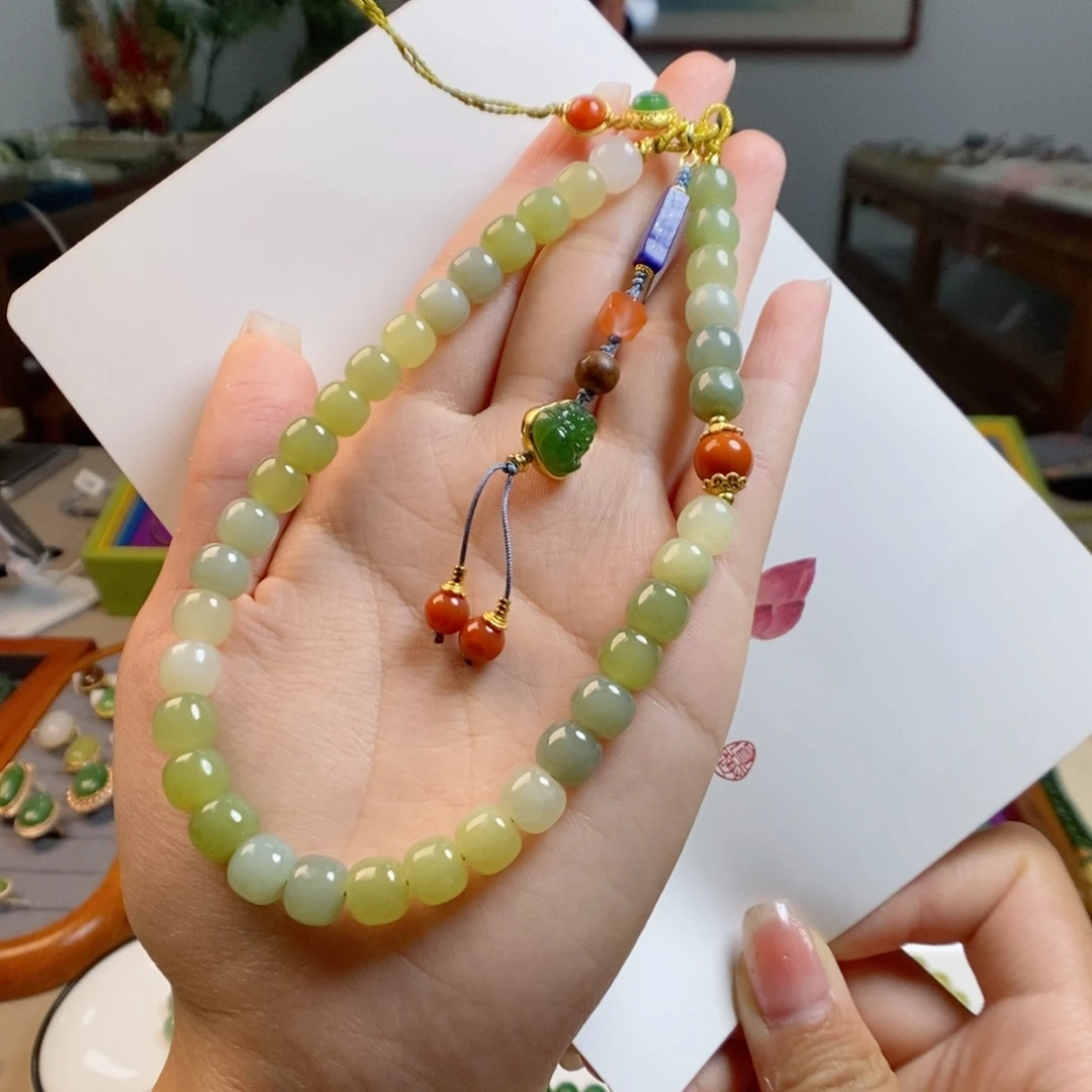 和田玉银S925镀金镶嵌颈饰蓝皮黄口