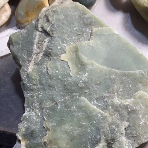未镶嵌和田玉（糖玉）挂件
