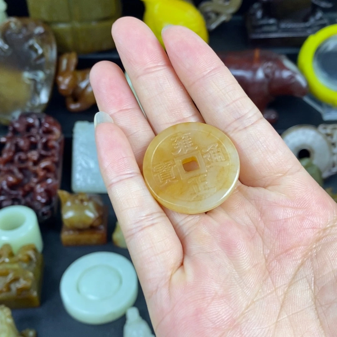 颈饰未镶嵌和田玉