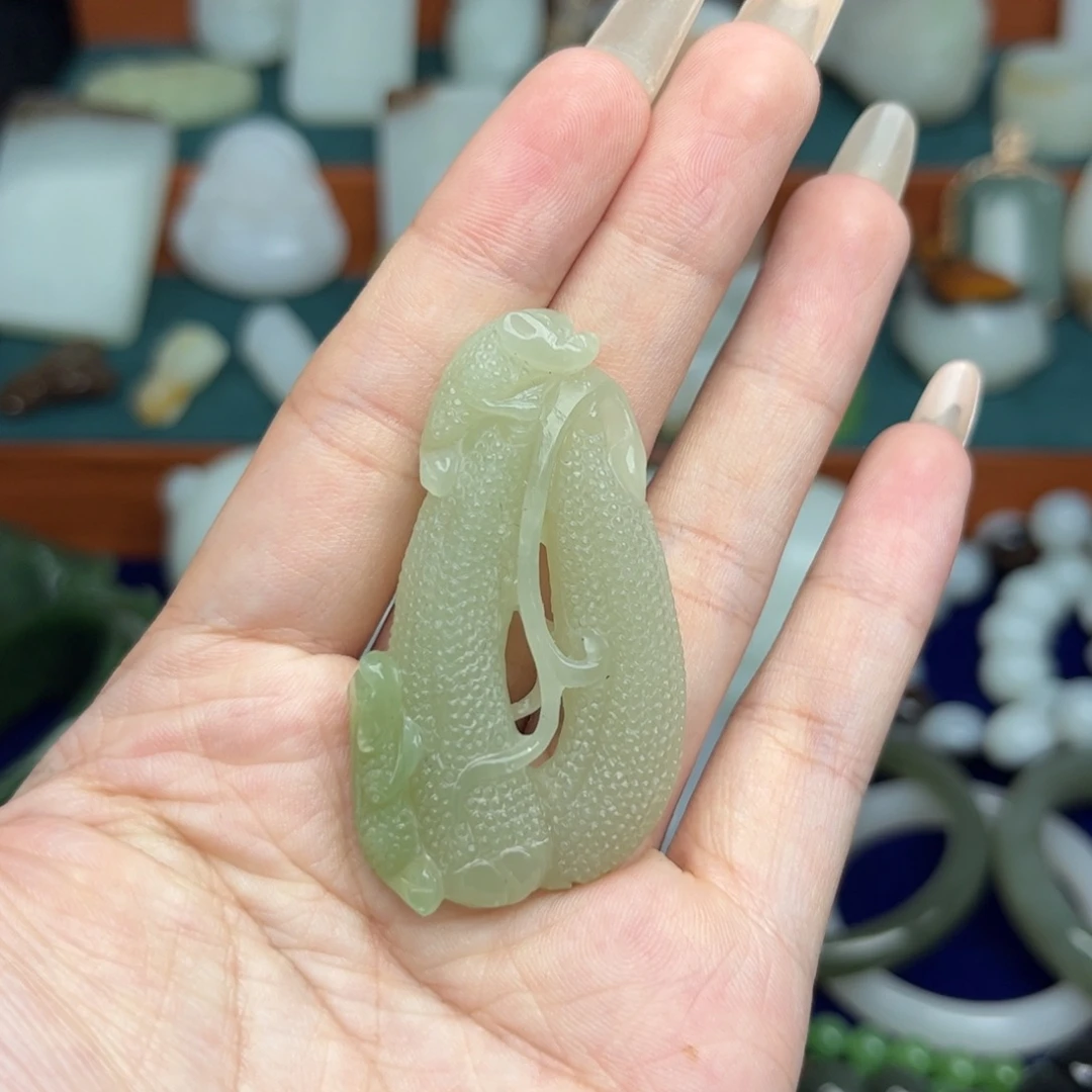 颈饰未镶嵌和田玉