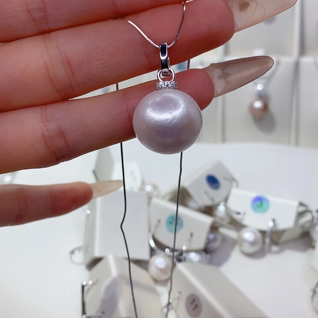 赵****淡水珍珠银S925镶嵌吊坠(赠链)17➕