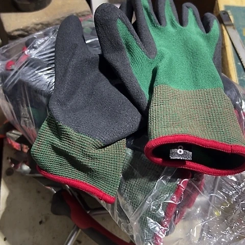 大哥看好下单闪电购38.8手套