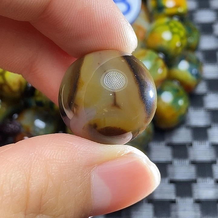 舍****玛瑙/玉髓未镶嵌颈饰