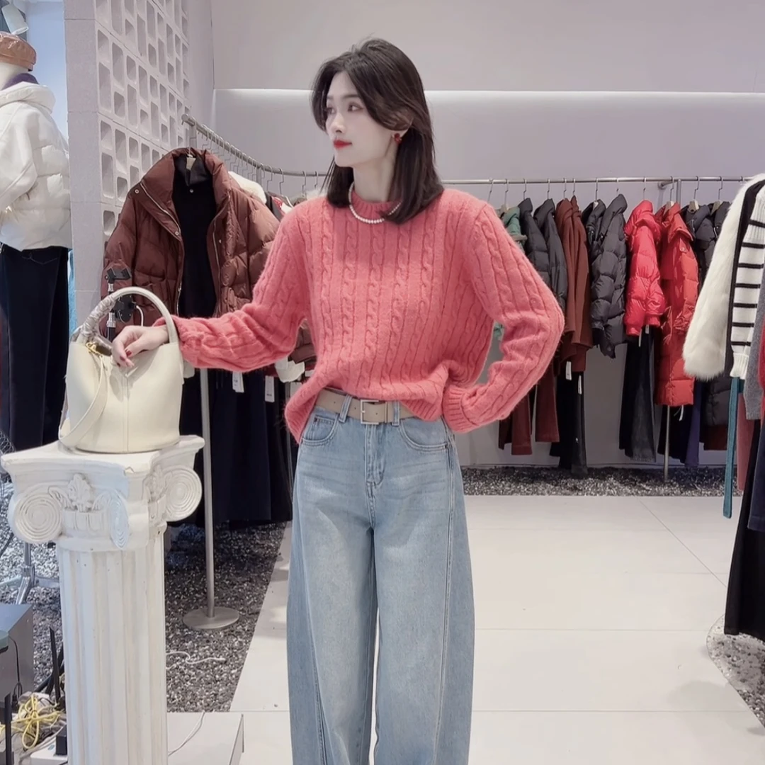 减龄宽松套头树莓粉圆领麻花毛衣