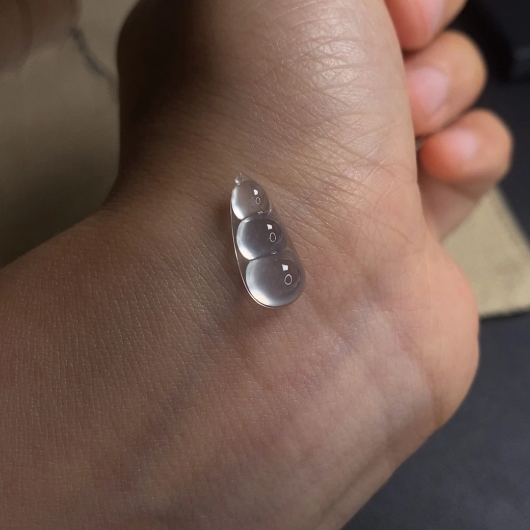 翡翠未镶嵌颈饰豆子