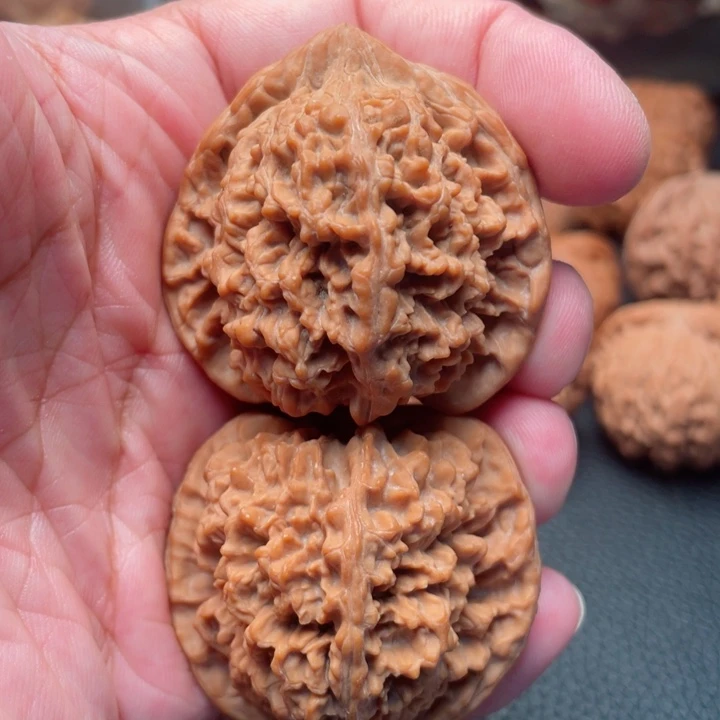 文玩核桃把件45全品满天星