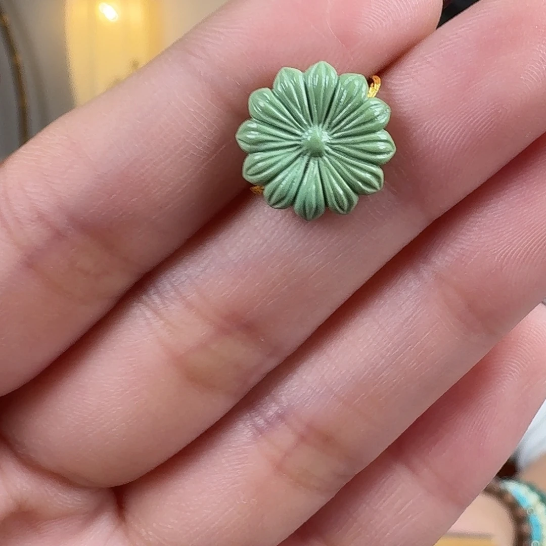 绿松石未镶嵌挂件