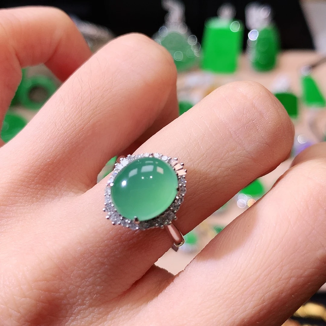 翡翠戒指18K金镶嵌