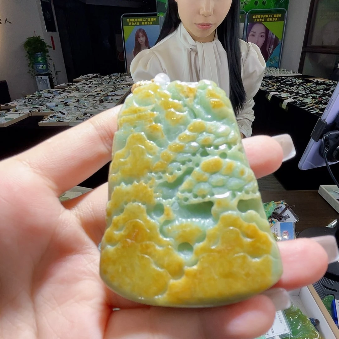 颈饰未镶嵌翡翠一个