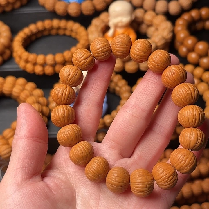 小***稣手串猴头核桃来来咯我小心翼翼