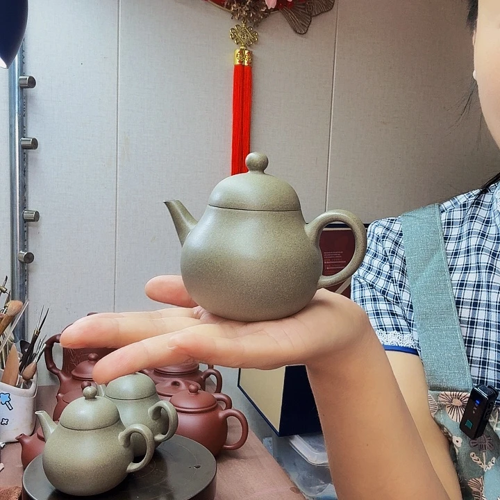 茶壶紫砂青段秋梨半手，容量170毫升