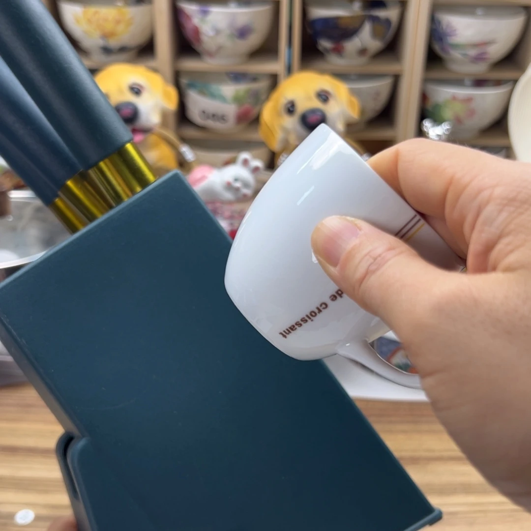 15558889899999998988