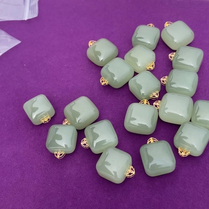 和田玉未镶嵌颈饰多样性发货，发其一