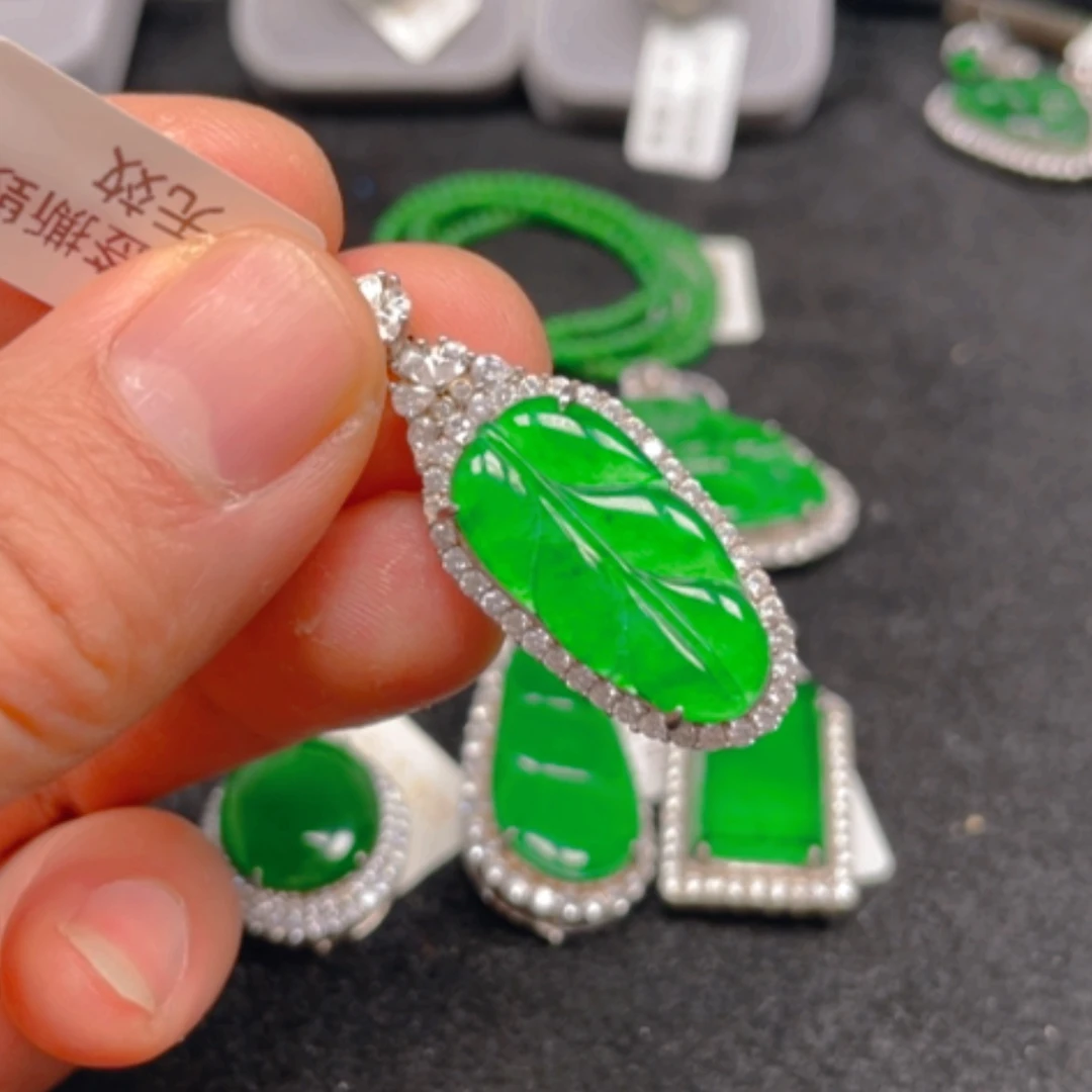 【闪购商品】翡翠颈饰银S925镶嵌吊坠