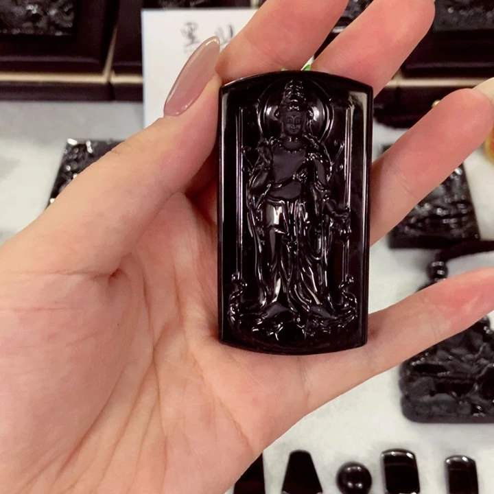 祺***甜翡翠未镶嵌颈饰翡翠