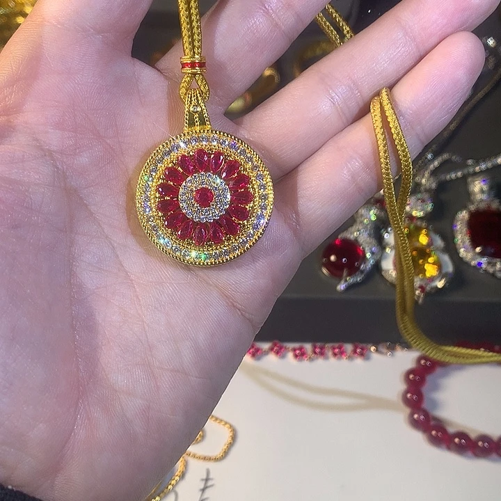 非金属33吊坠。