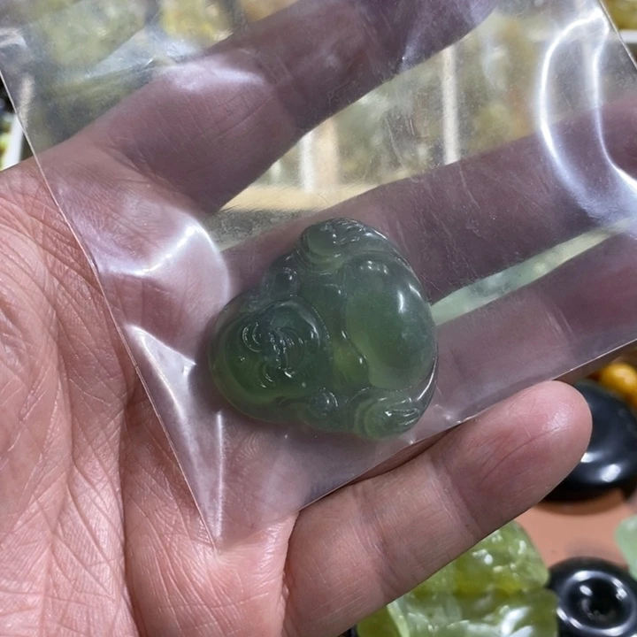 蛇纹石玉颈饰未镶嵌道****堂