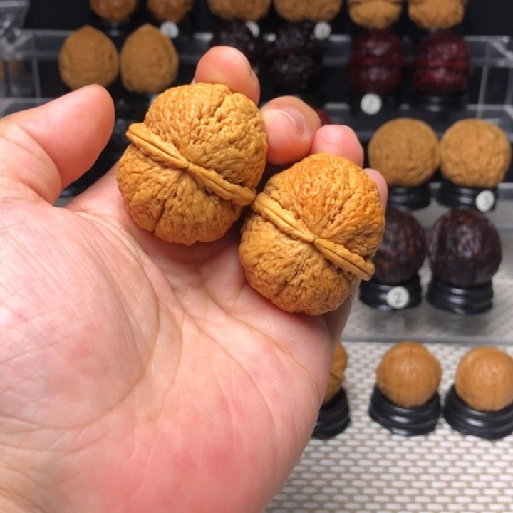 橄榄核吊坠67脑纹元宝