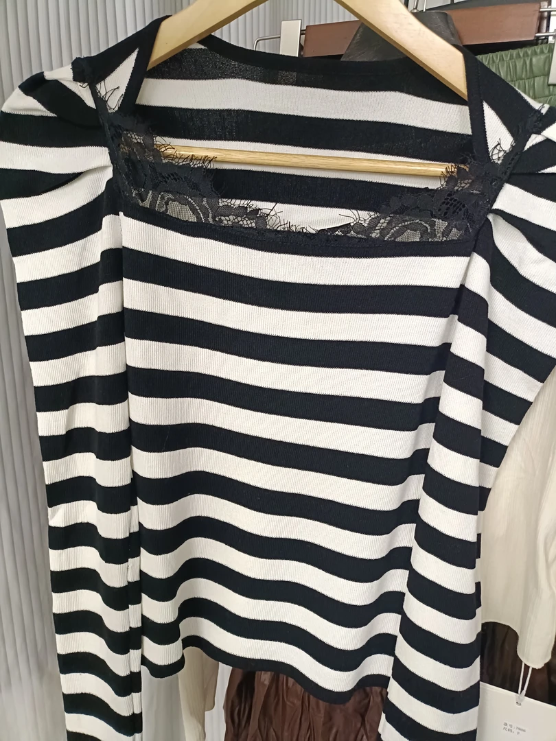 长袖大码连衣裙条纹背带款秋季连帽圆领