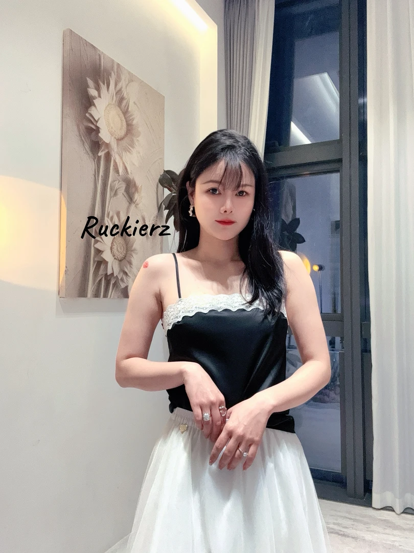 Ruckierz深圳南油原创法式蕾丝背心吊带