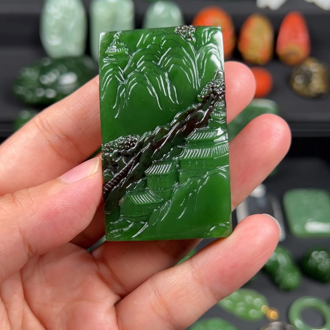 颈饰未镶嵌和田玉（碧玉）