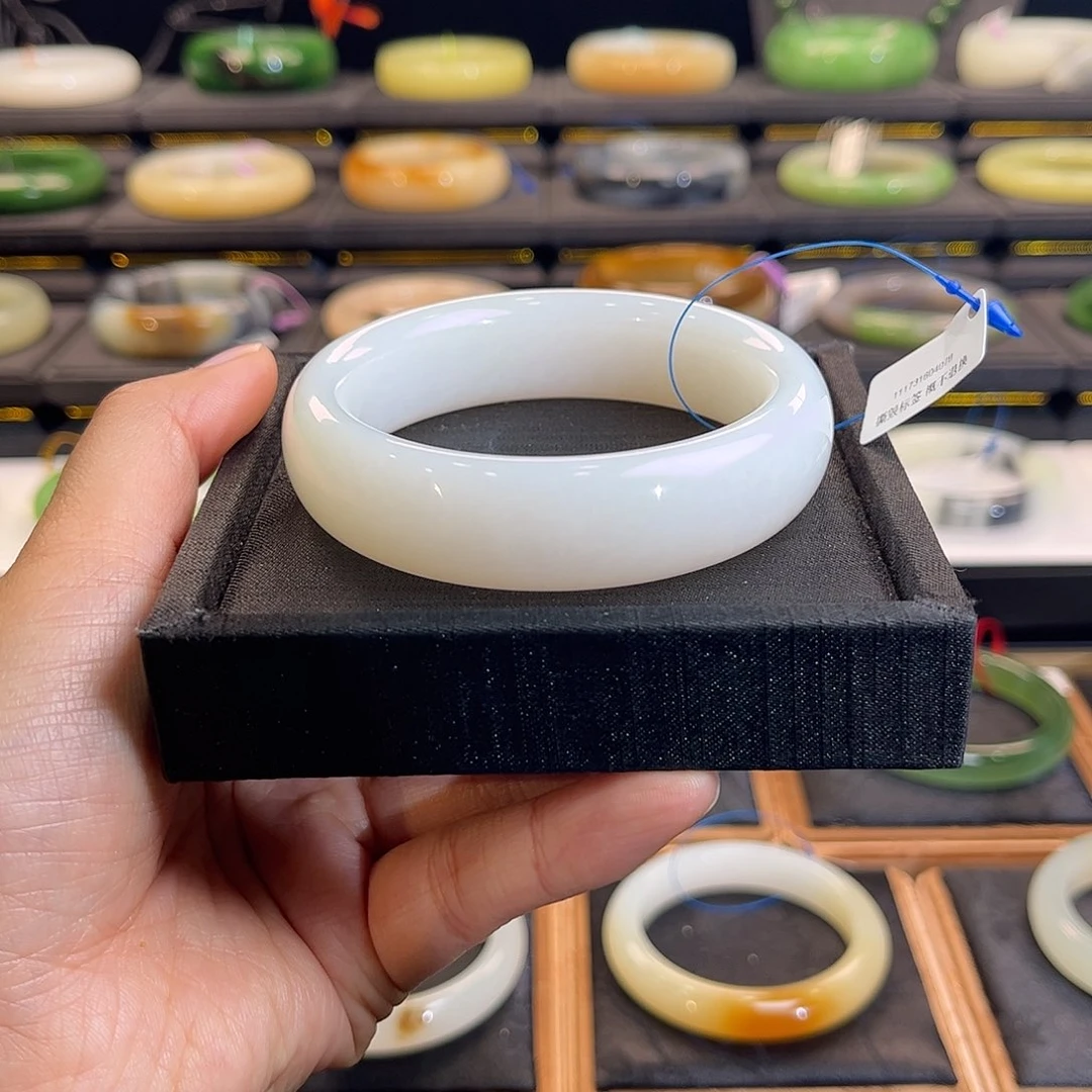 和田玉未镶嵌手镯宽版白玉58+