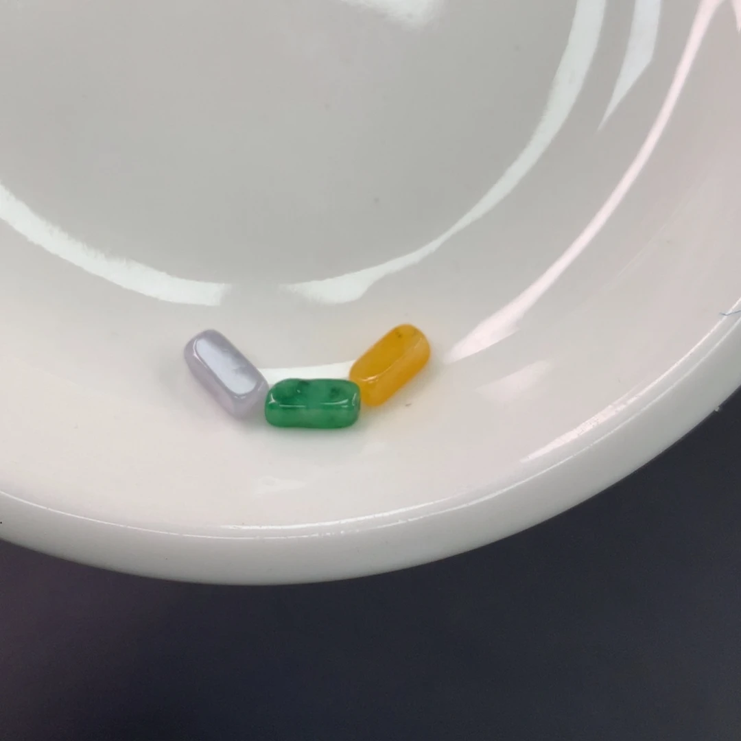 翡翠散珠翡翠散珠DIY手串多样性自发