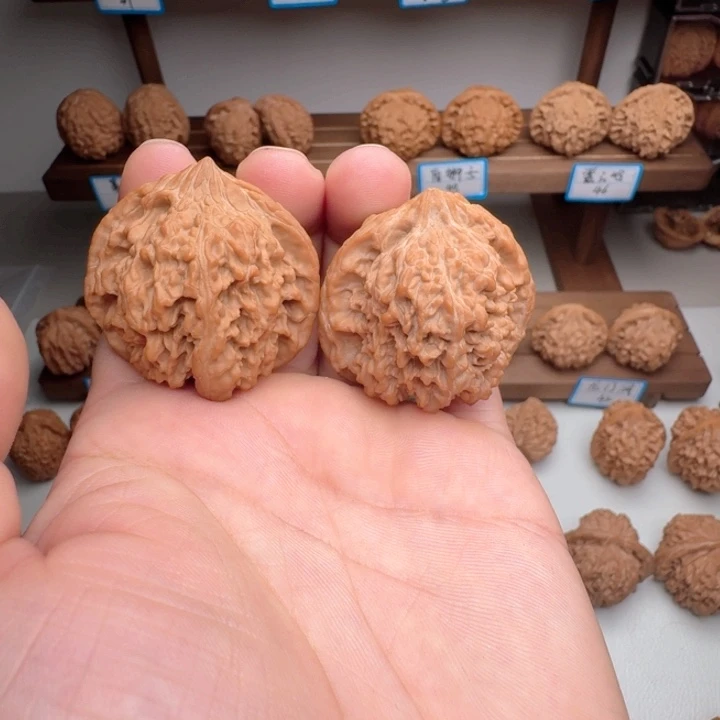 人***乐把件文玩核桃满天星