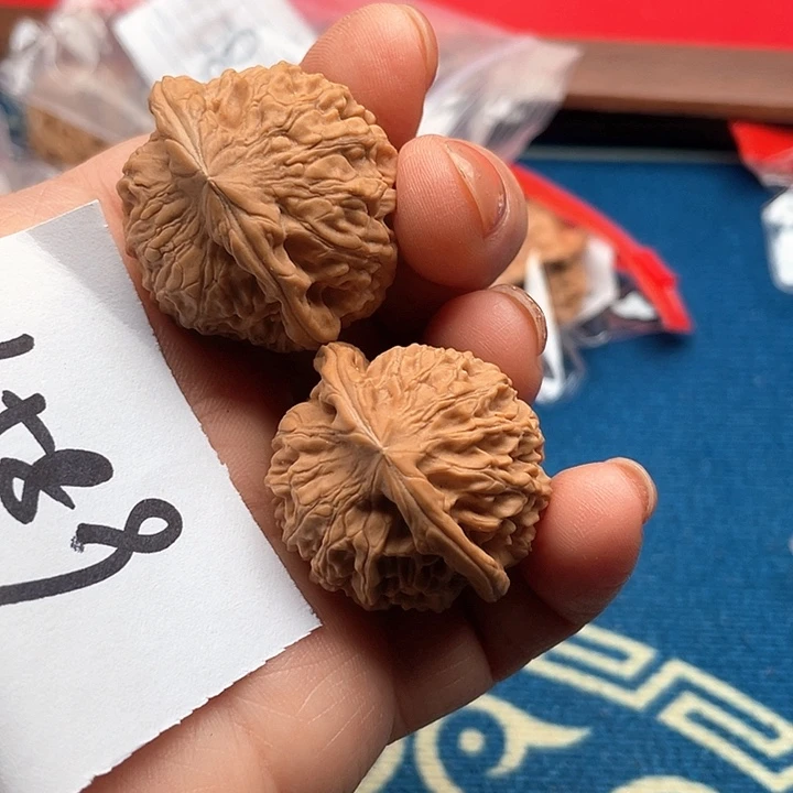 文玩核桃把件天地