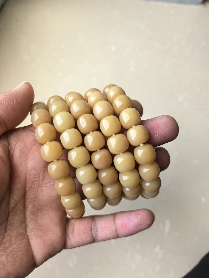 天然原生态老型精工菩提根风化籽暴力归圆老料奶咖色