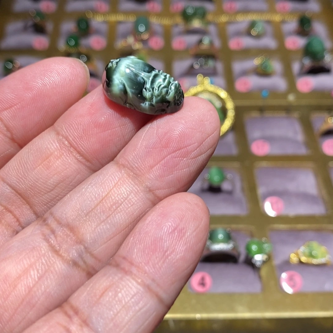 年****未镶嵌和田玉（碧玉）珠宝半成品