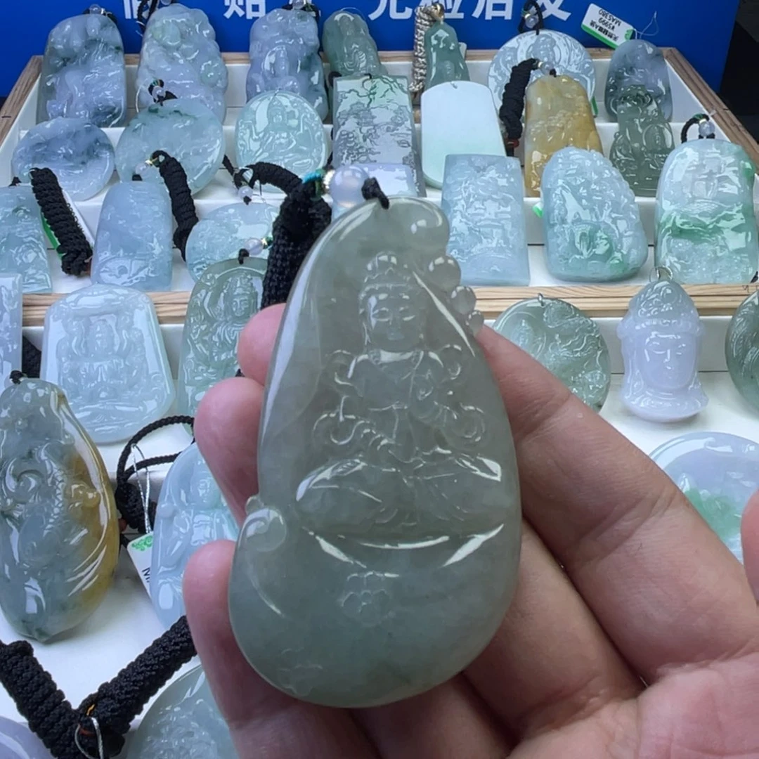 翡翠未镶嵌颈饰200