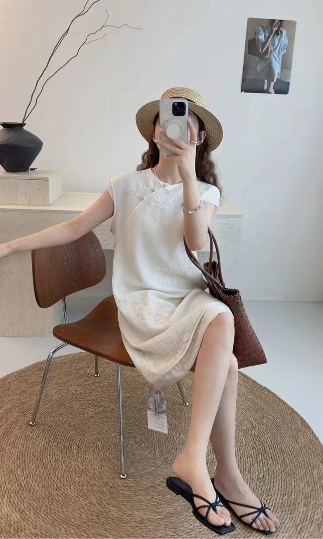 蜜娜贝尔  8172国风连衣裙