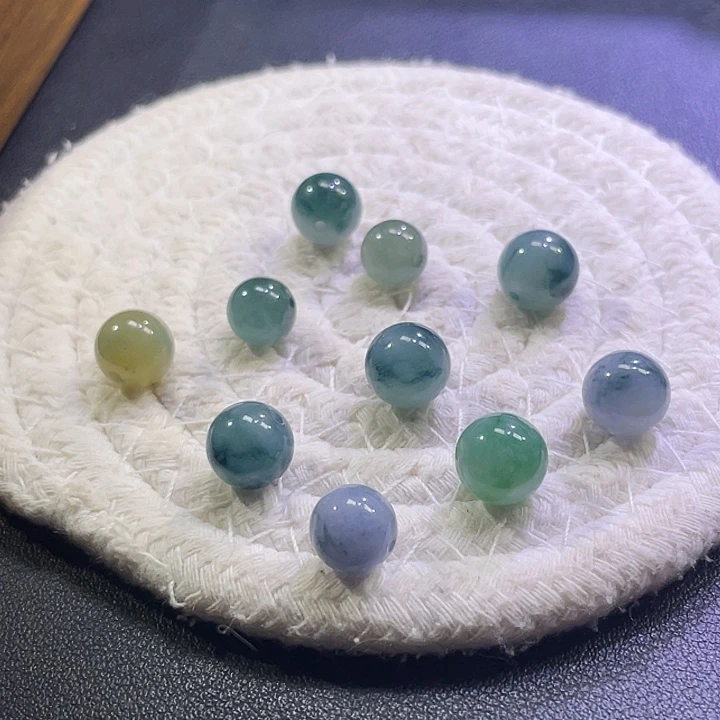 翡翠未镶嵌手链缅甸翡翠散珠A货卡10，多样性发货发其一