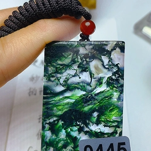 未镶嵌颈饰玛瑙/玉髓月*