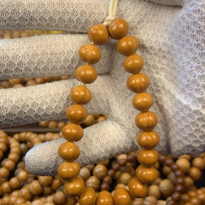 西***生吊坠猴头核桃屁桃