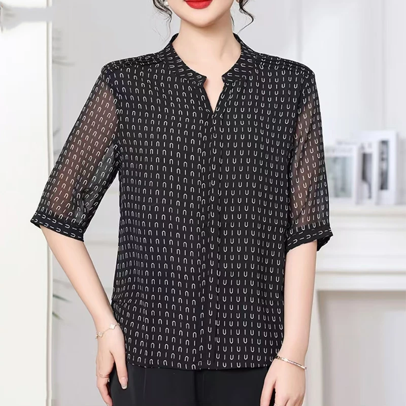 中年妈妈时尚百搭雪纺真丝T恤黑色圆领女士衬衫气质显瘦休闲宽松