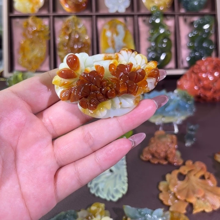 未镶嵌蛇纹石玉颈饰