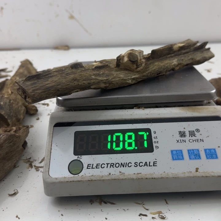 爱***姐沉香沉香碎屑绿绮楠沉香108克