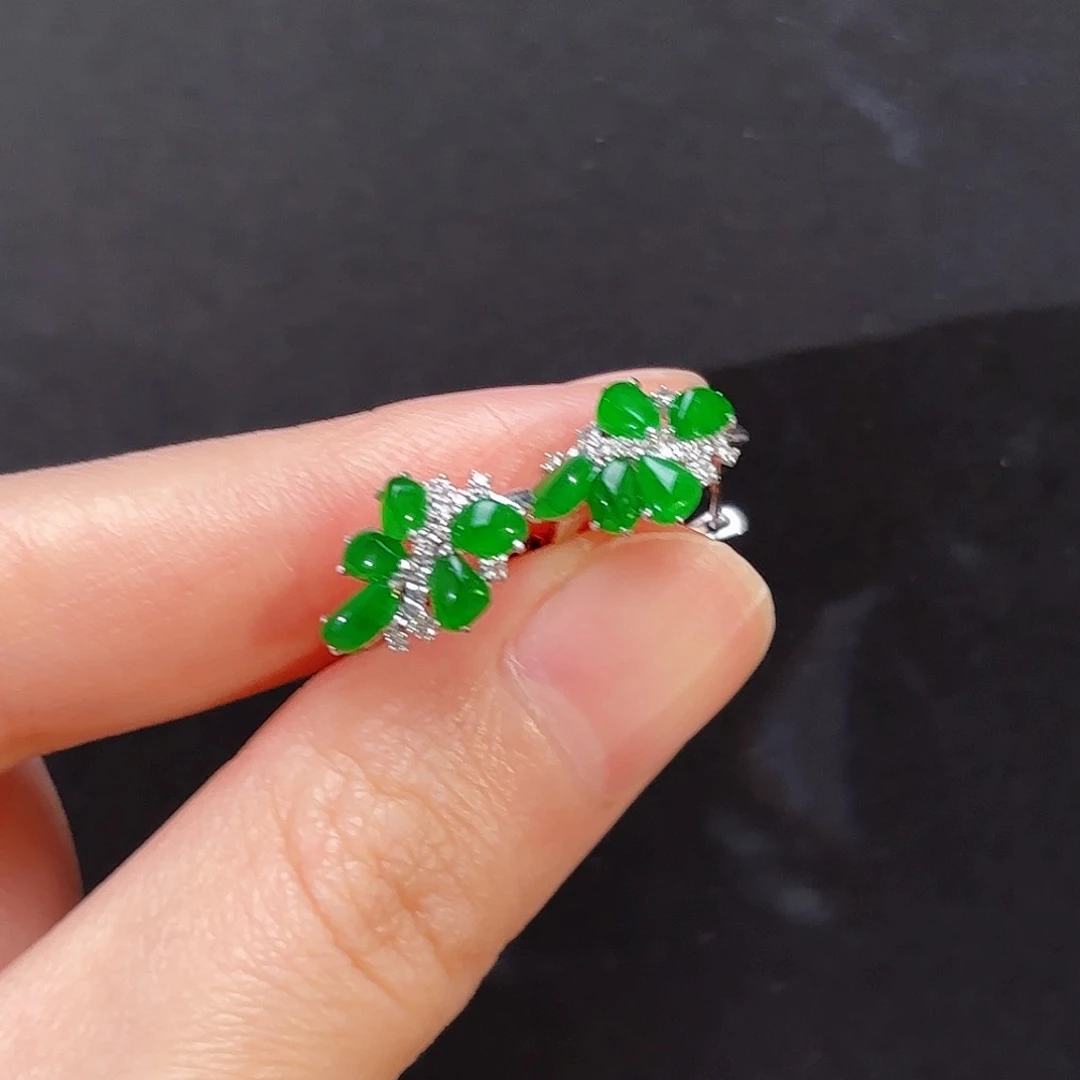 哎***i翡翠18K金镶嵌耳饰翡翠叶子耳饰多人不退不换