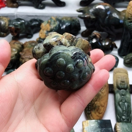 岫岩河磨玉（透闪石质玉）把件未镶嵌