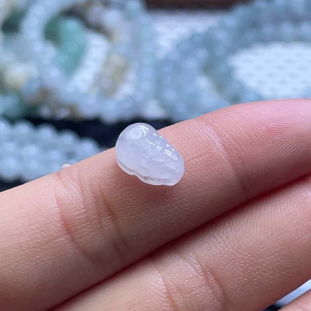 颈饰未镶嵌翡翠翡翠（通孔）