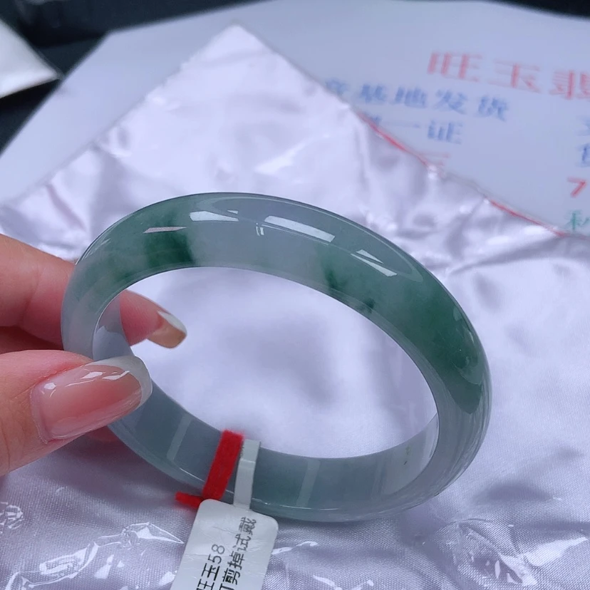 【闪购商品】未镶嵌手镯翡翠5758