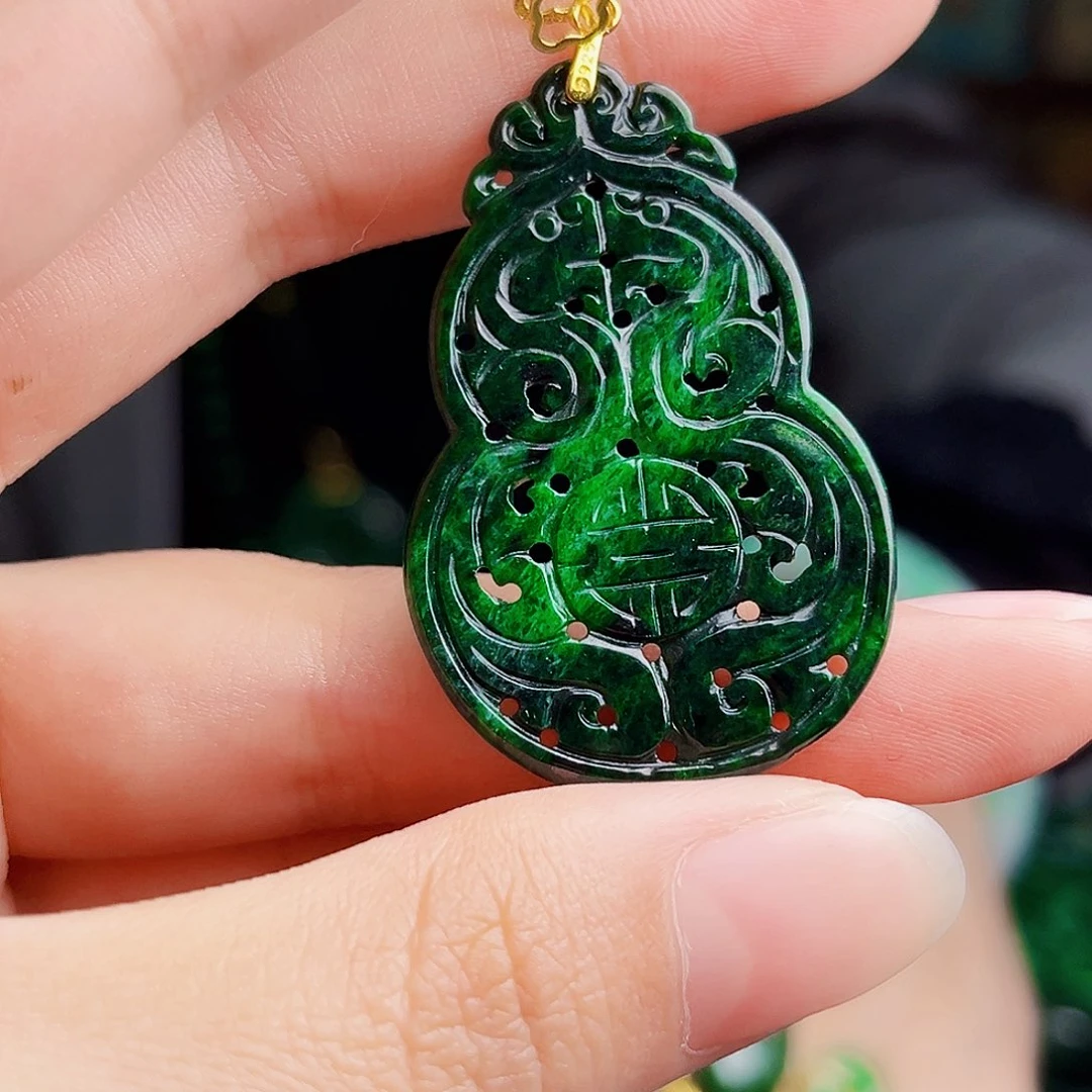 颈饰银S925镶嵌翡翠多样性