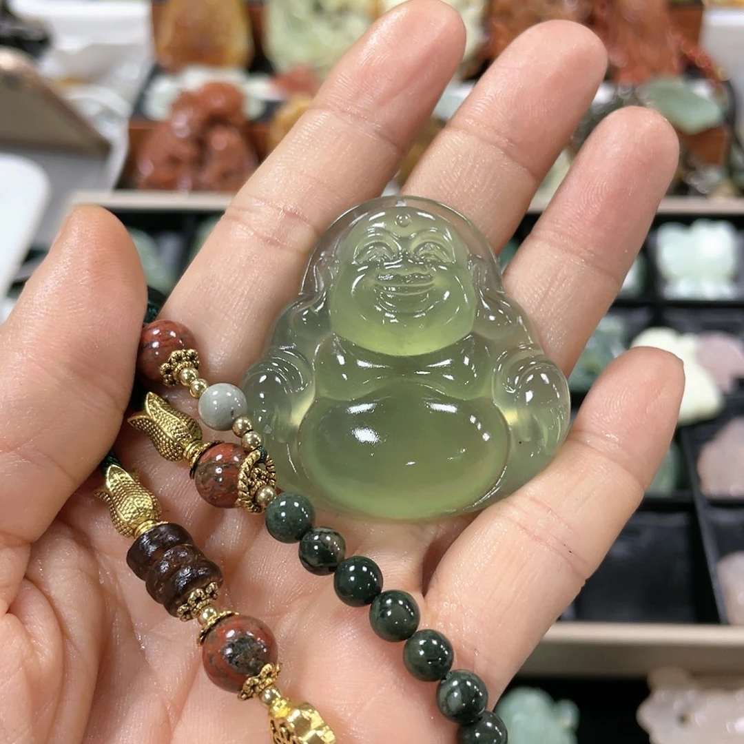 蛇纹石玉颈饰合金