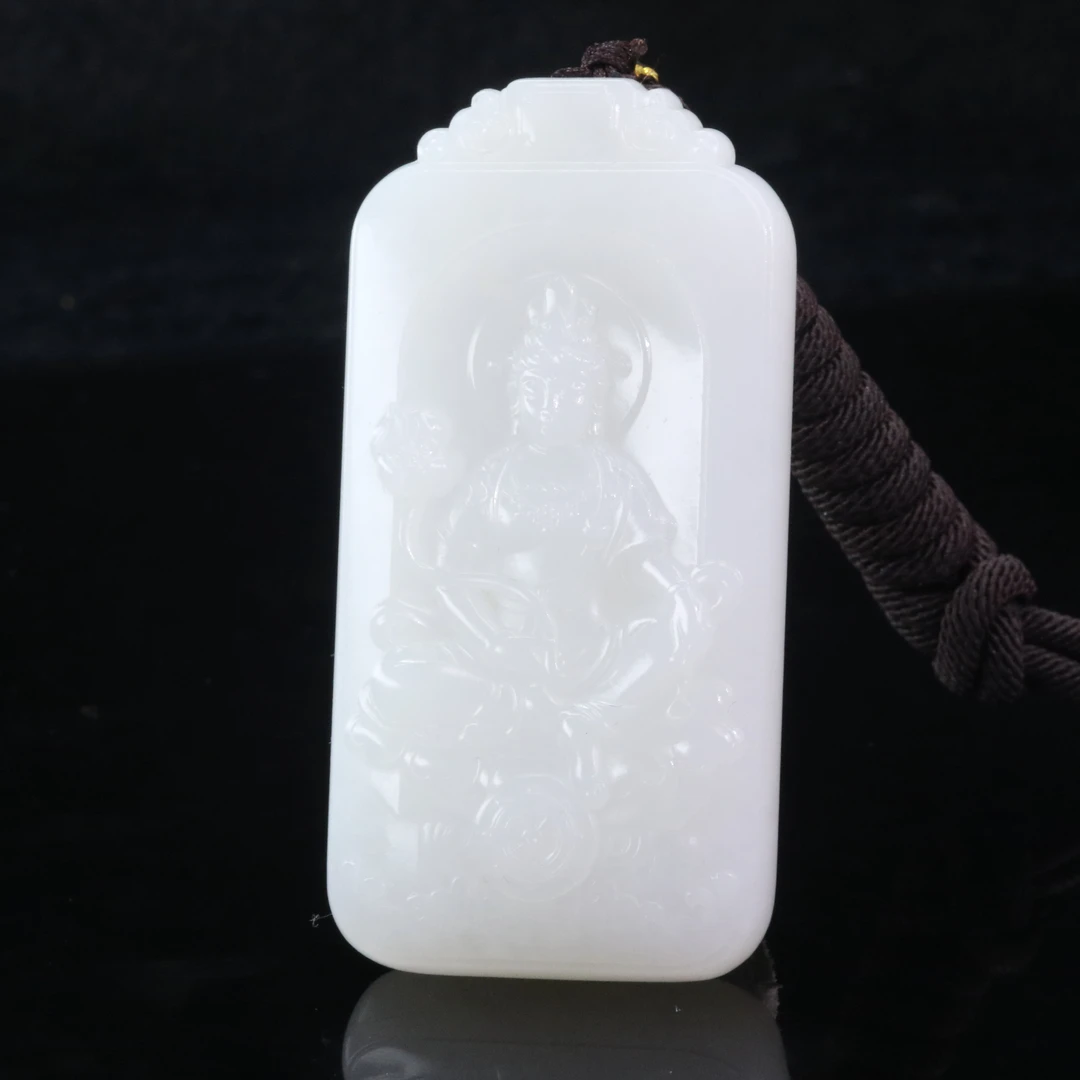 44和田玉羊脂白观音/800373保利厦门拍卖