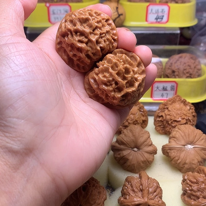 文玩核桃吊坠玄月