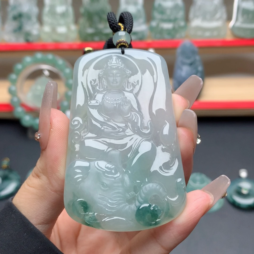 翡翠未镶嵌颈饰开*普贤菩萨